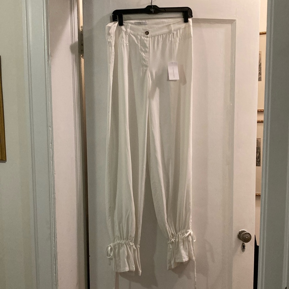 Victor Victoria, New with tags white pants